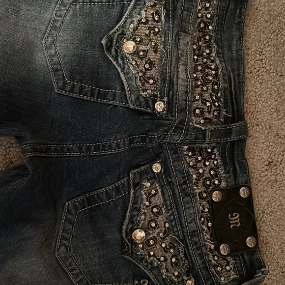 Miss Me Women's Medium Wash Mid Rise sequined boot cut jeans - Picture 3 of 3